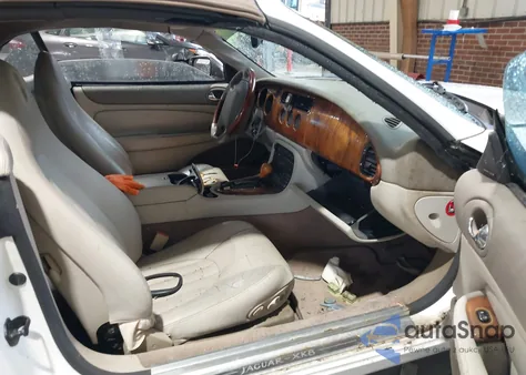 1998 Jaguar Xk8 из США, поврежденный, VIN SAJGX2246WC024074